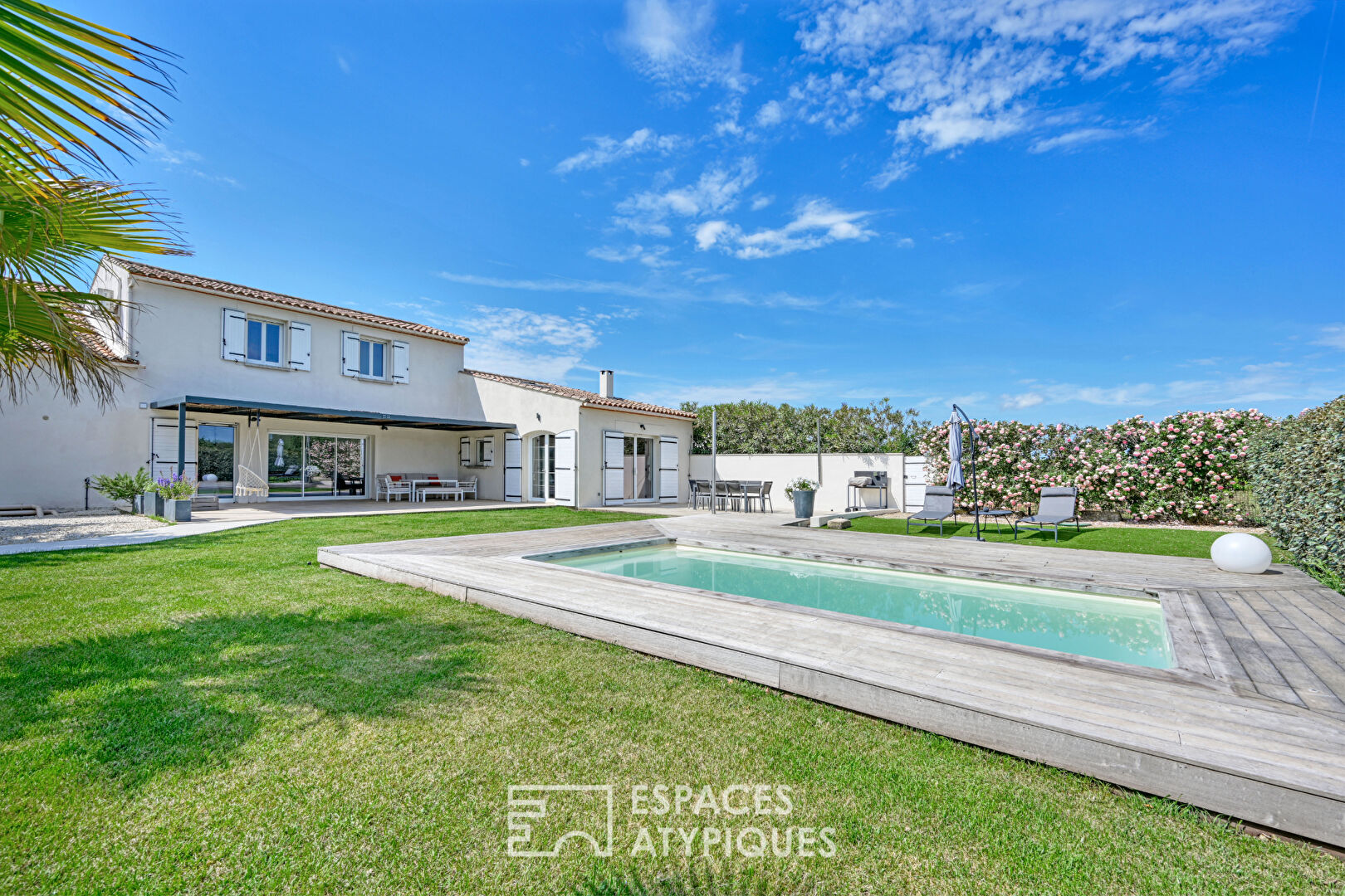 Contemporary farmhouse with two houses – Petite Camargue