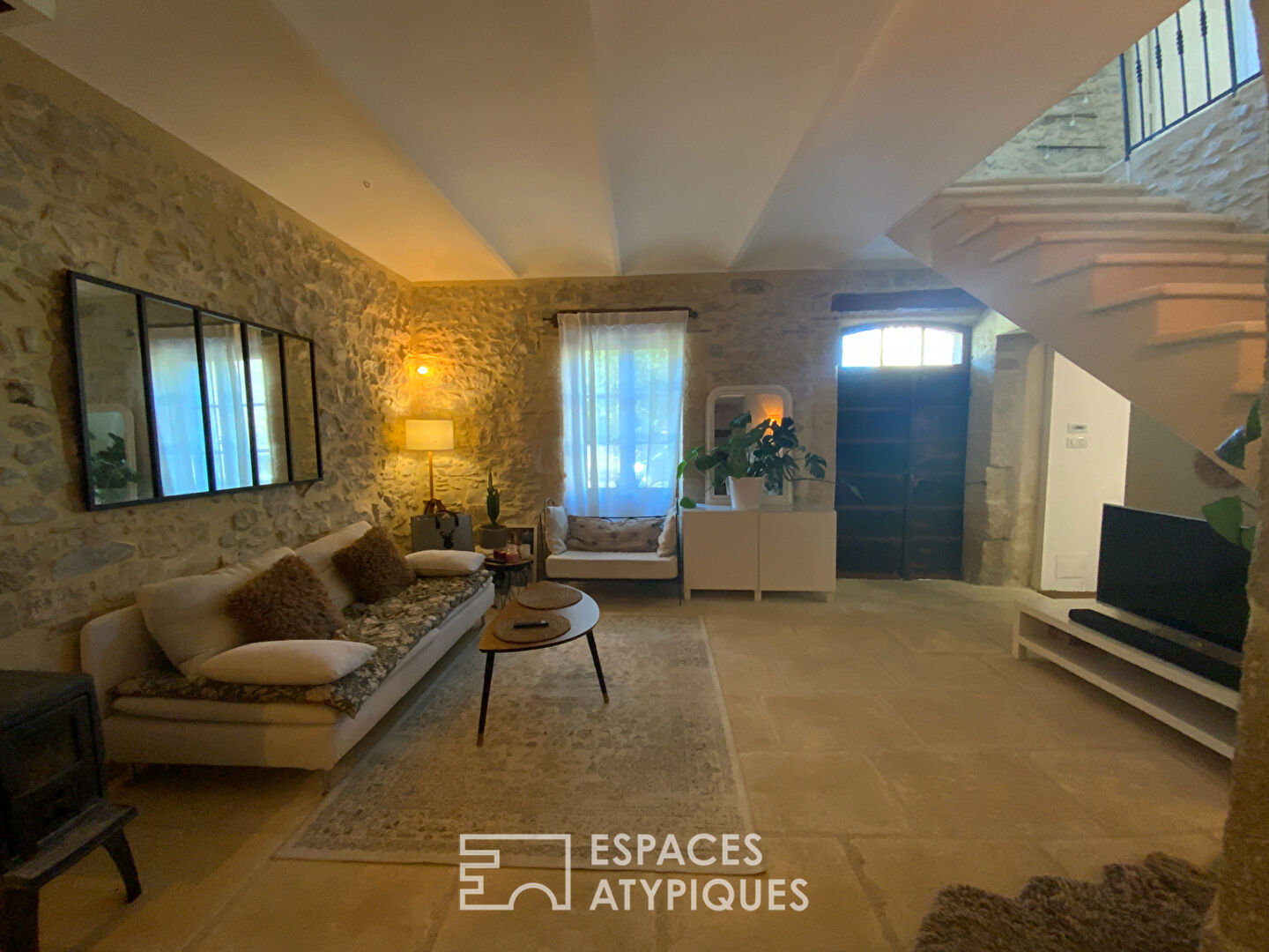 Authentique maison de Village proche Uzès