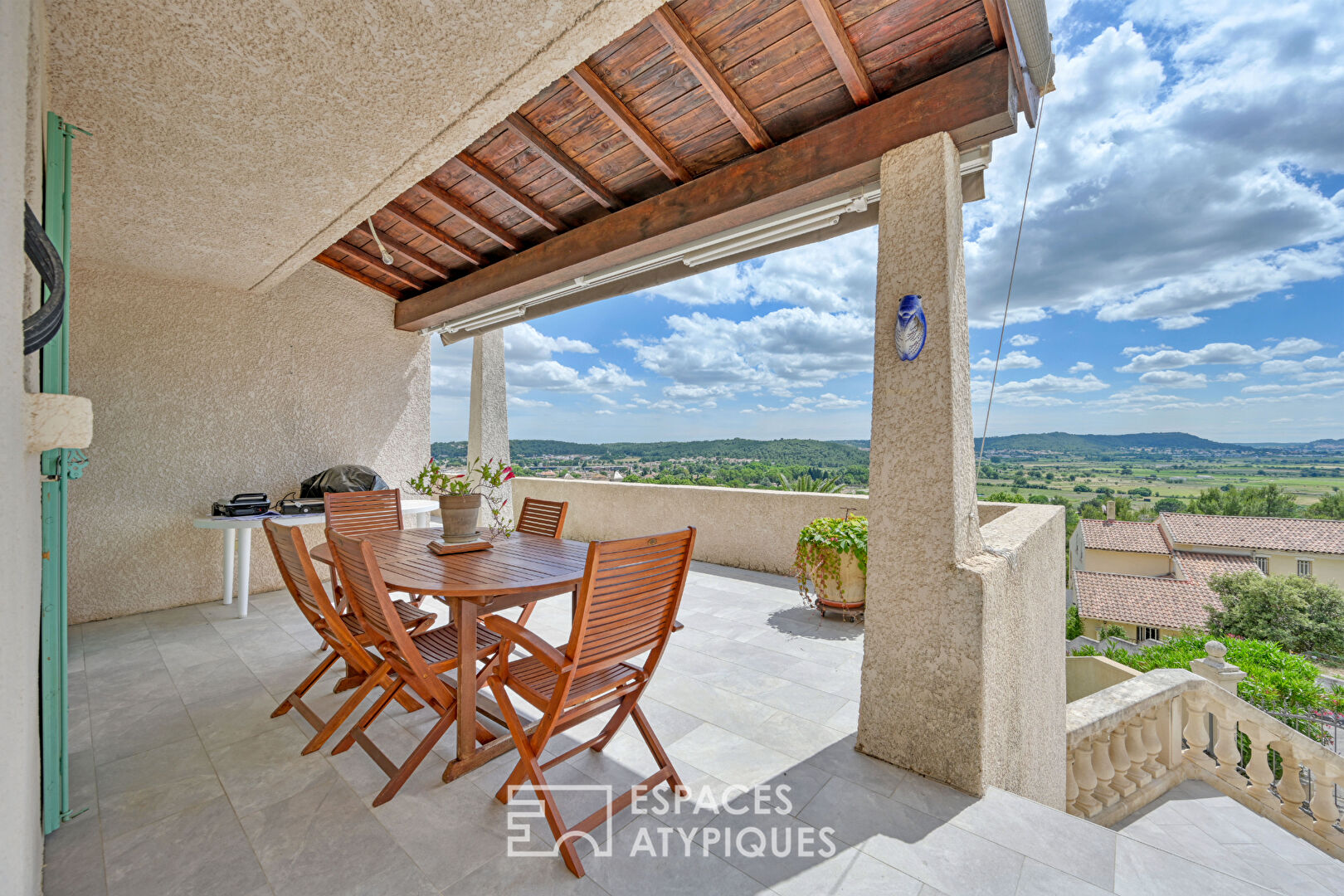 Villa avec vue dominante spectaculaire