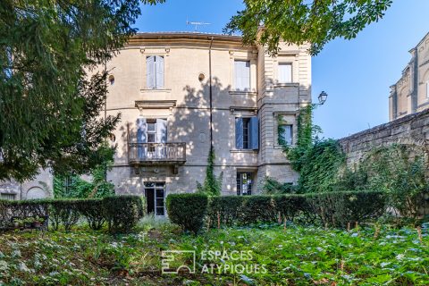 Rehabilitated 4-room apartment with garden in Uzès