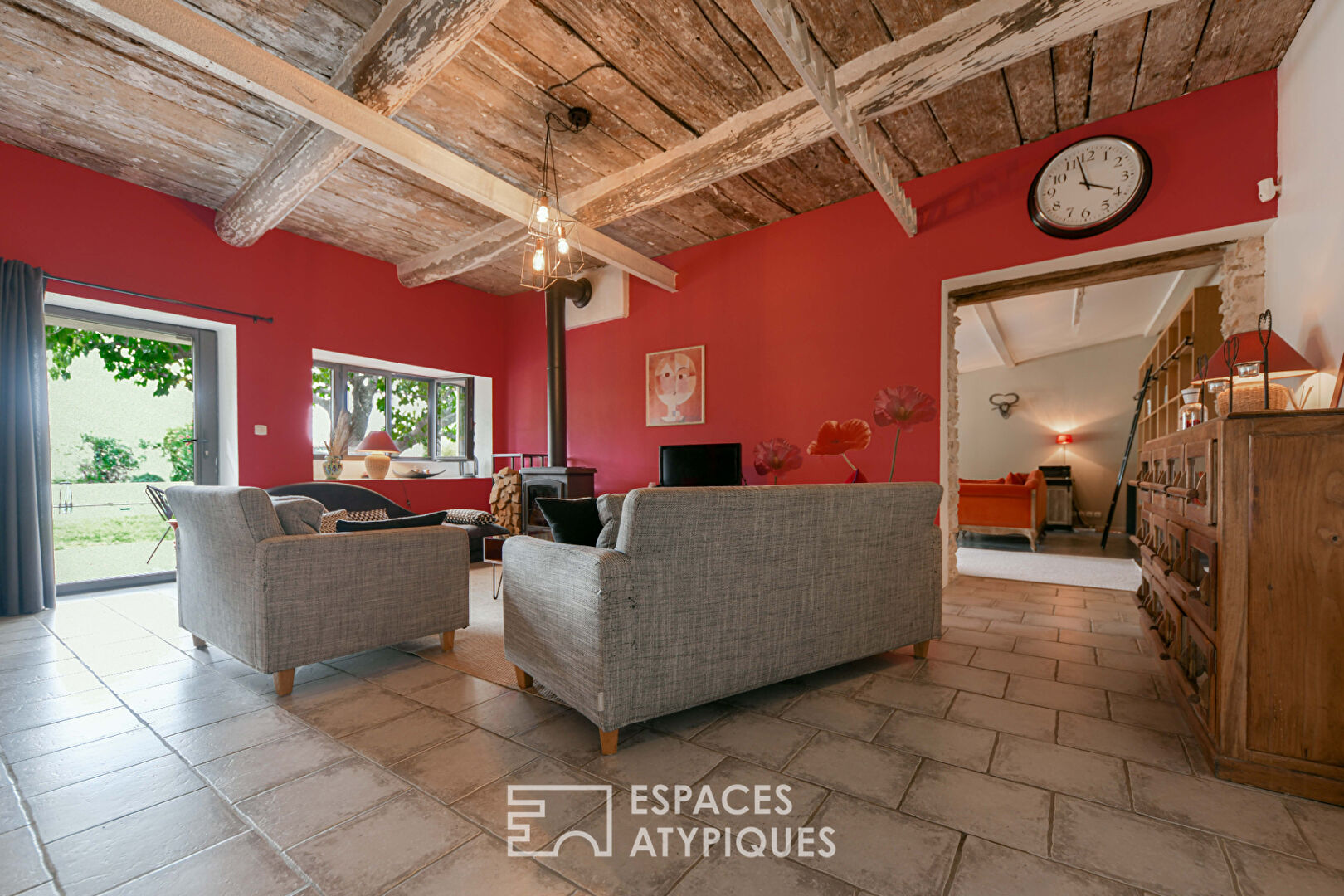Charming village house with swimming pool 20 minutes from Uzès