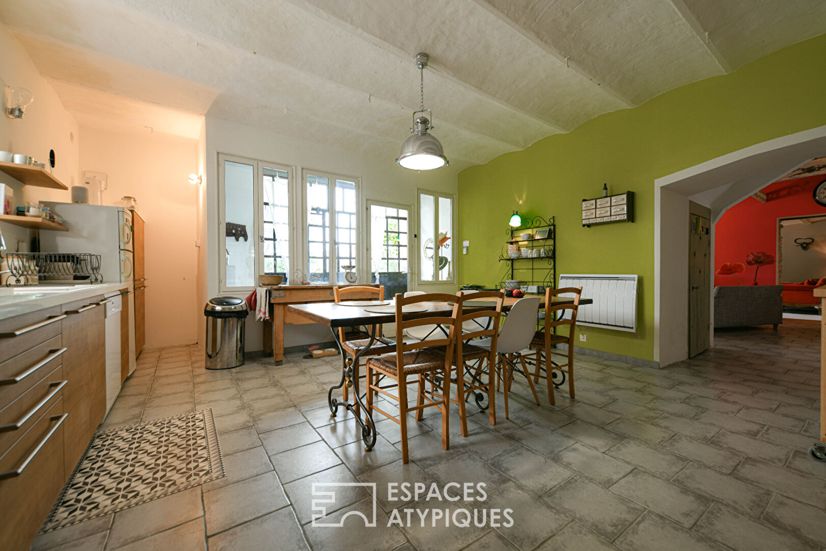 Charming village house with swimming pool 20 minutes from Uzès