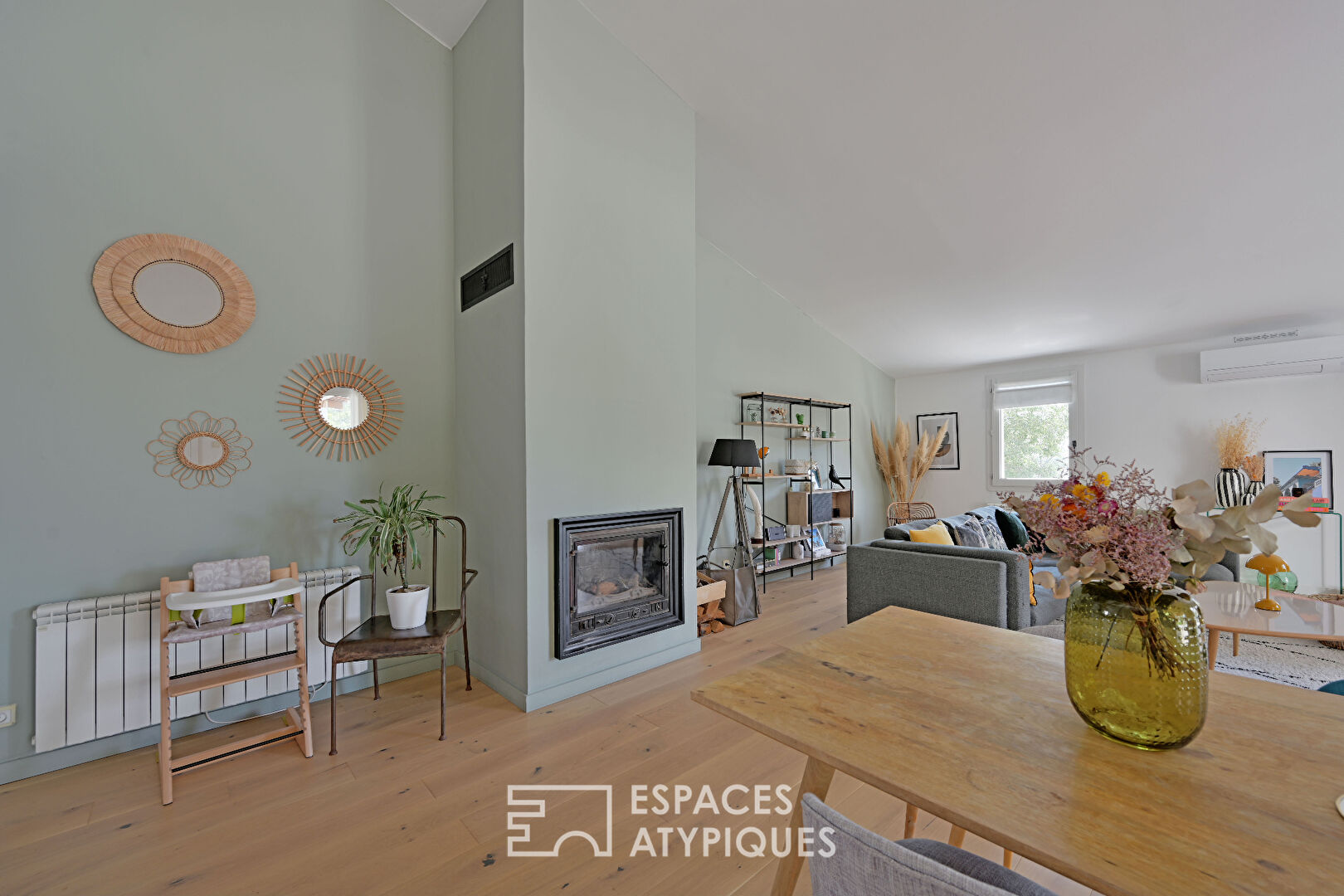 Charming family house with open views and swimming pool