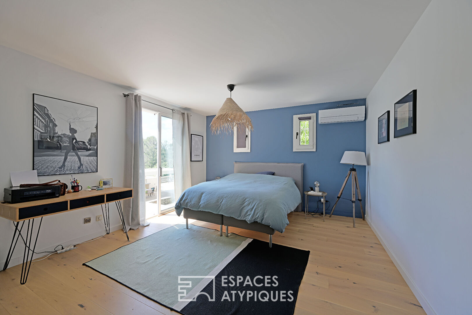Charming family house with open views and swimming pool