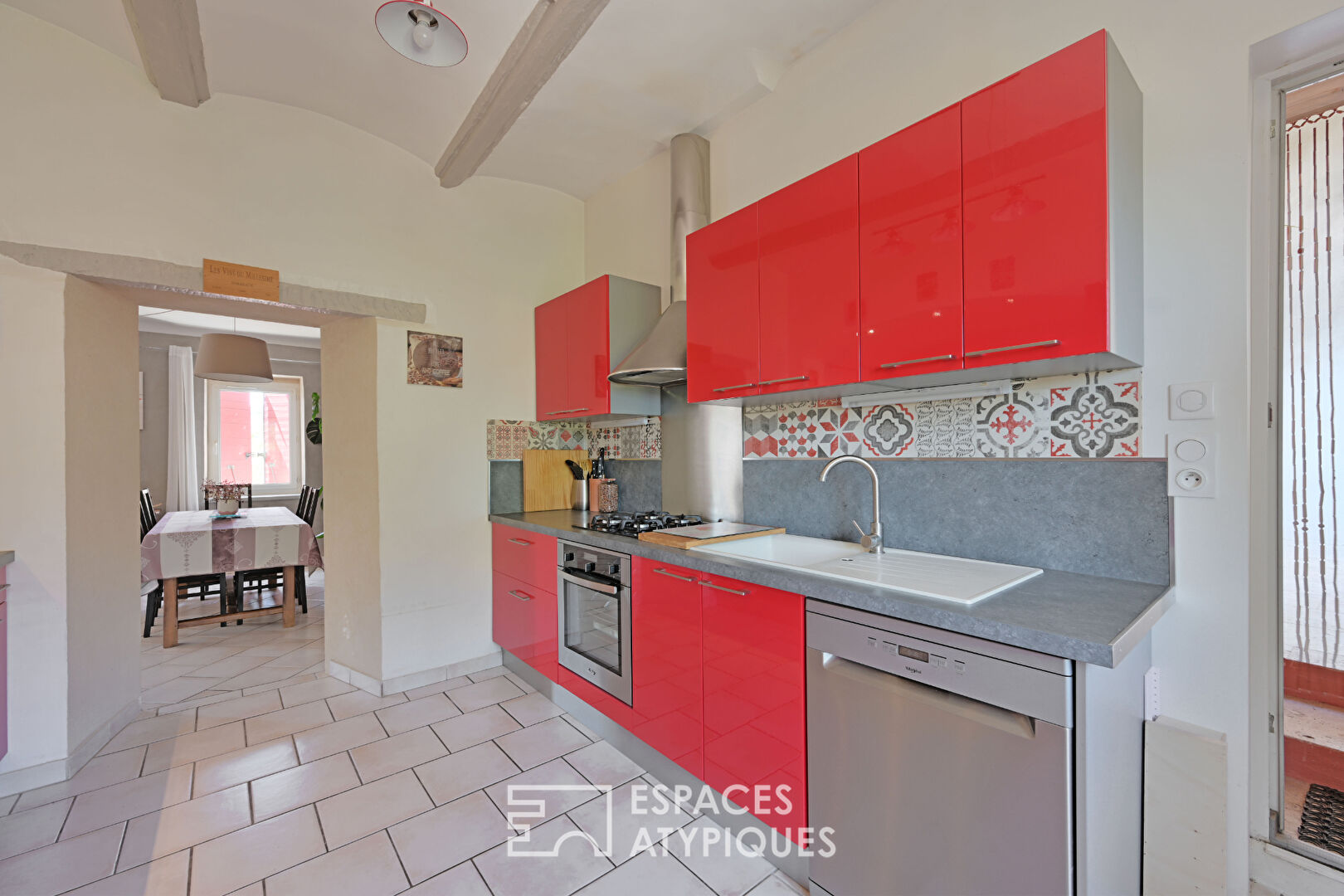 Magnificent renovated silkworm farm in the heart of the village