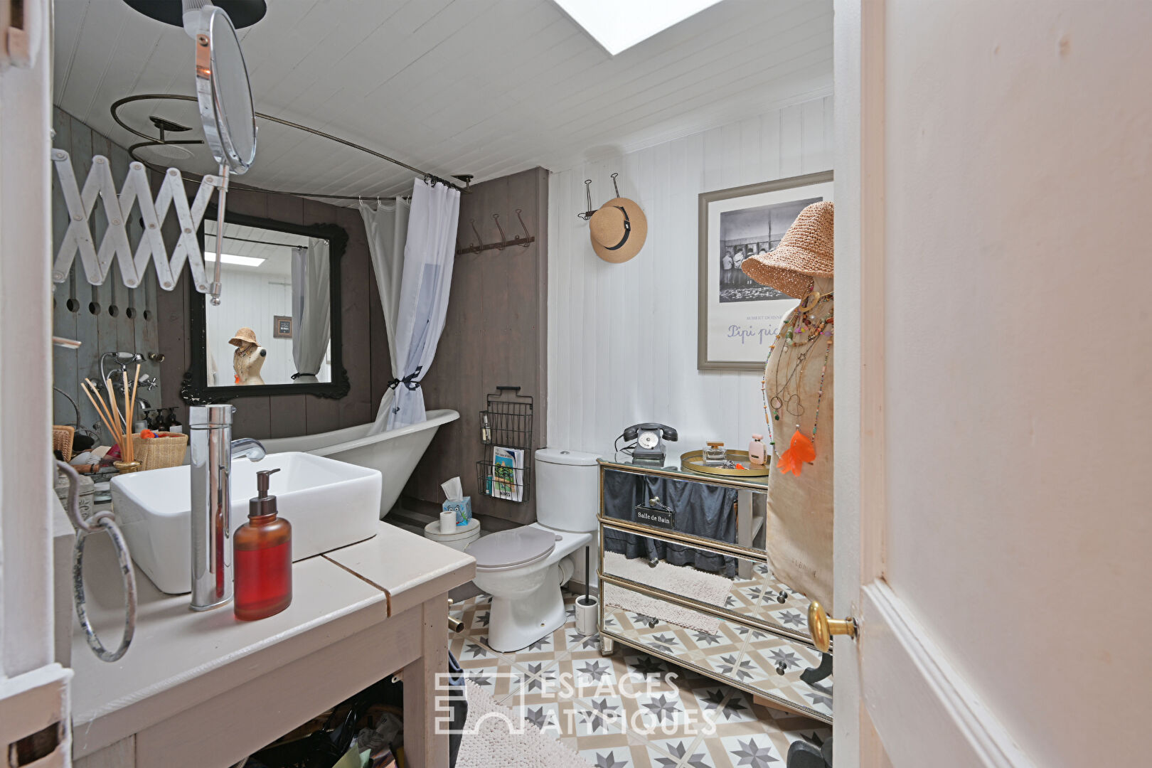 Charming 4-room apartment with balcony