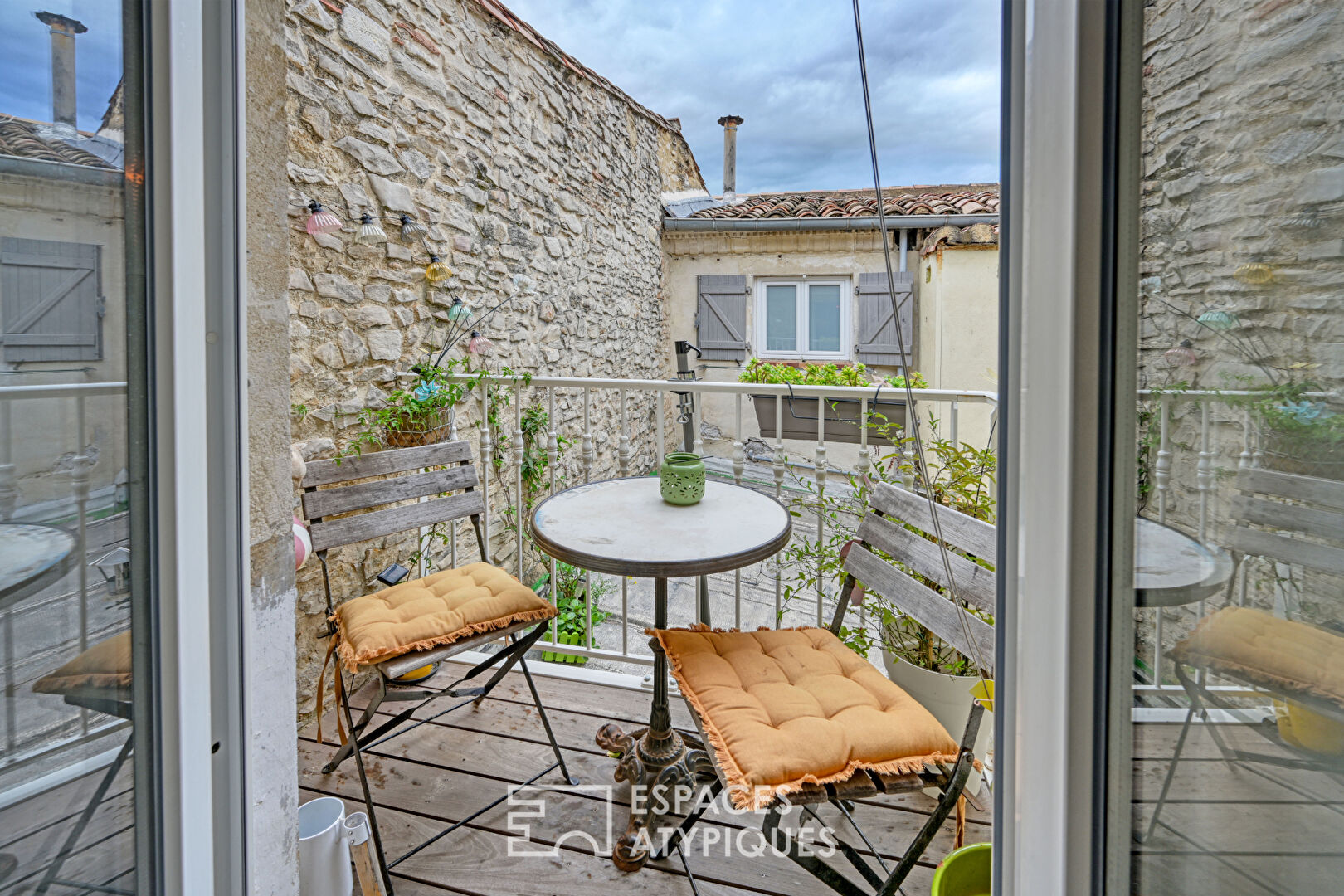 Charming 4-room apartment with balcony