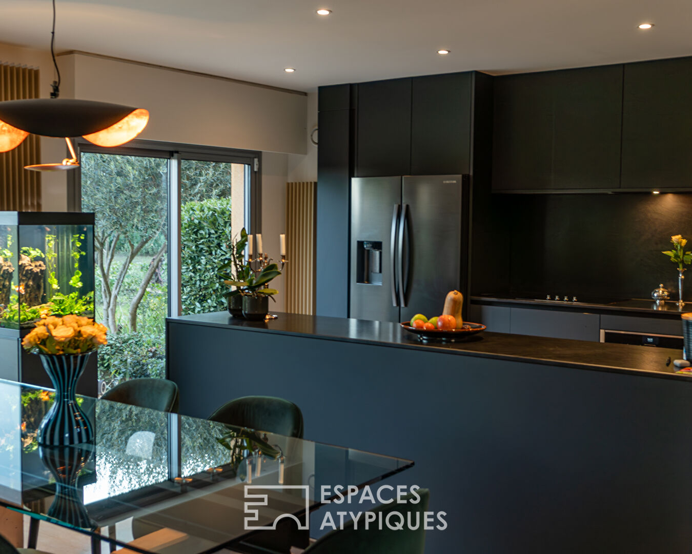 Elégante maison d’architecte rénovée avec piscine à proximité d’Avignon