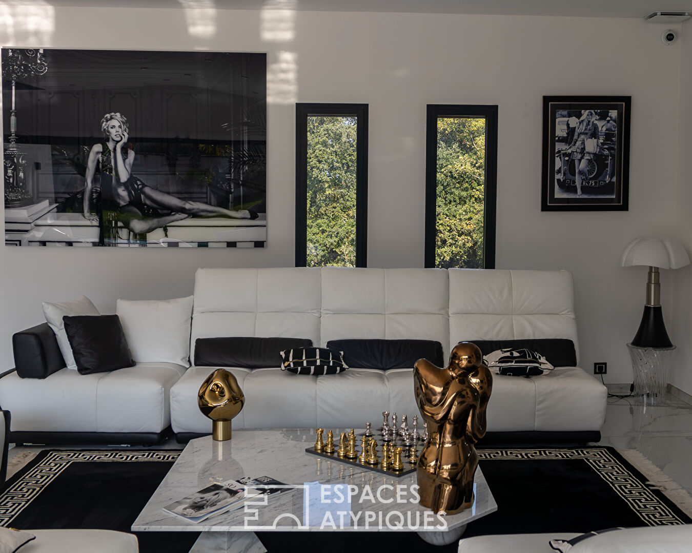 High-end contemporary villa