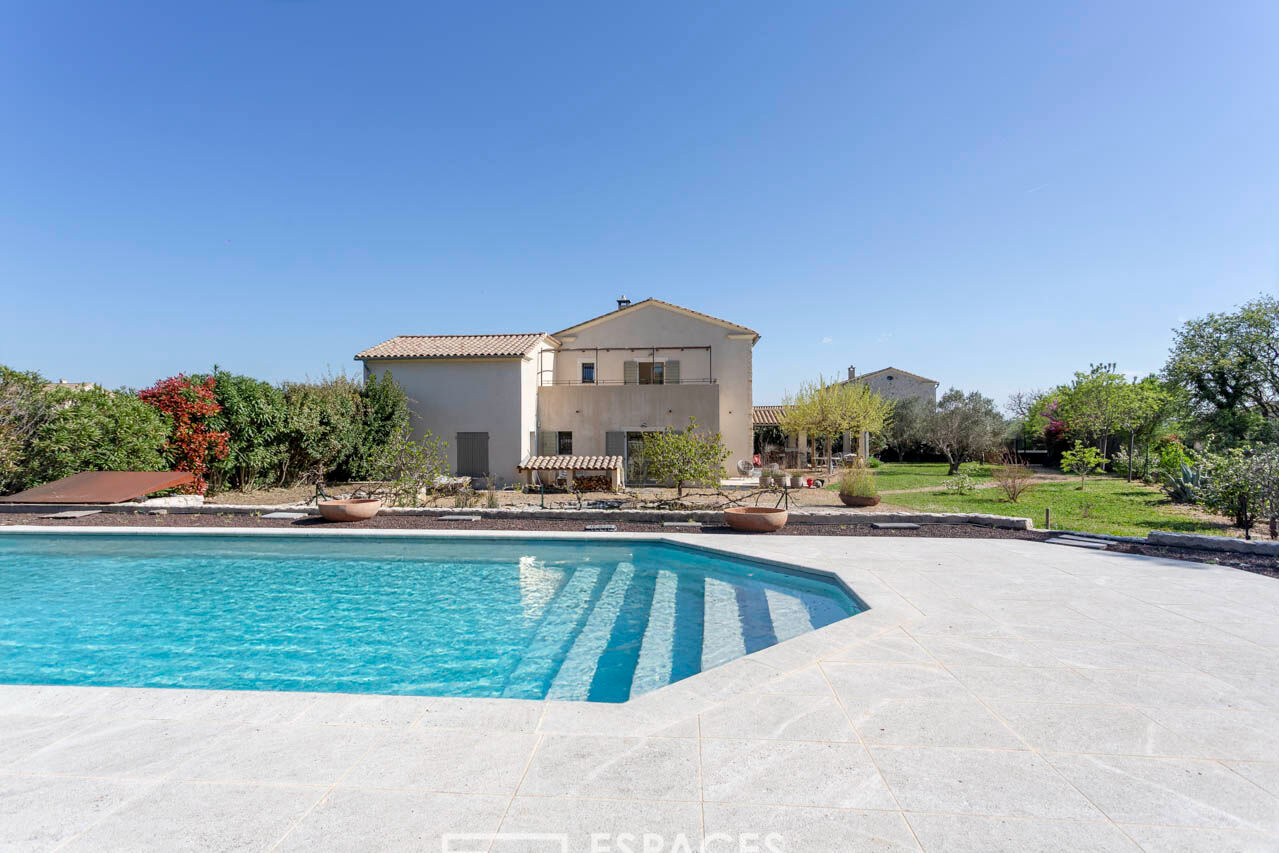 Mas contemporain à proximité d’Uzès