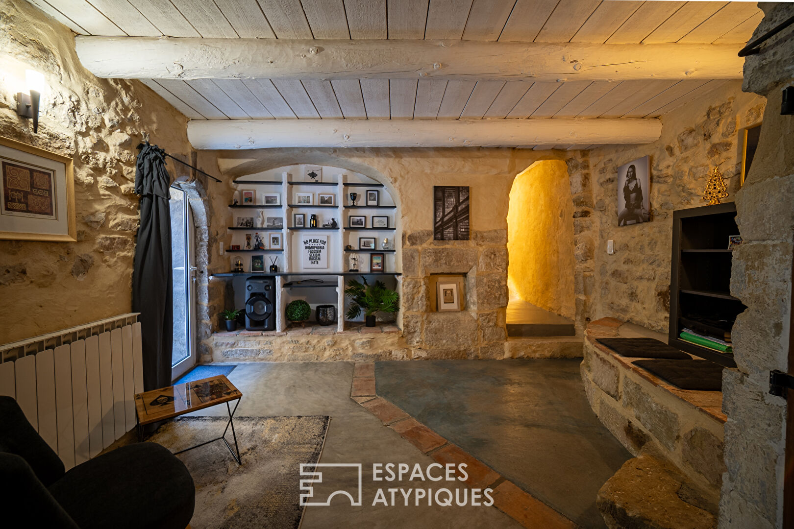 15 km from Uzès, a village house full of charm and character