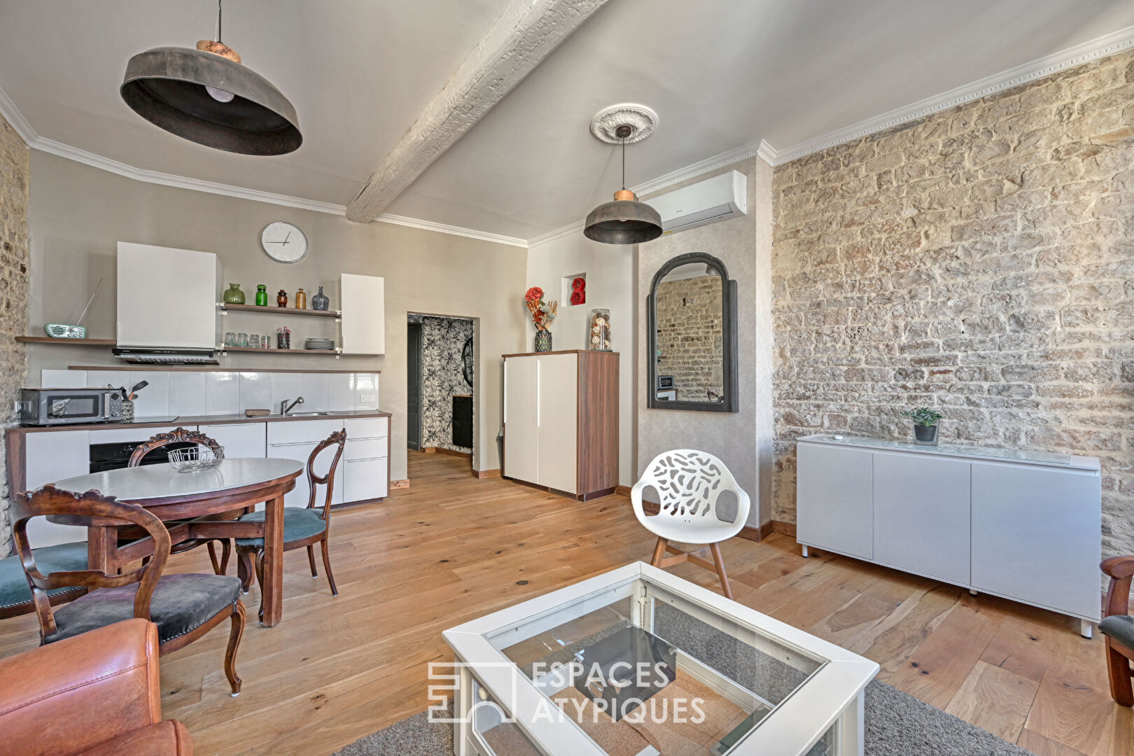 Elegant 2-room apartment in the city center of Nîmes