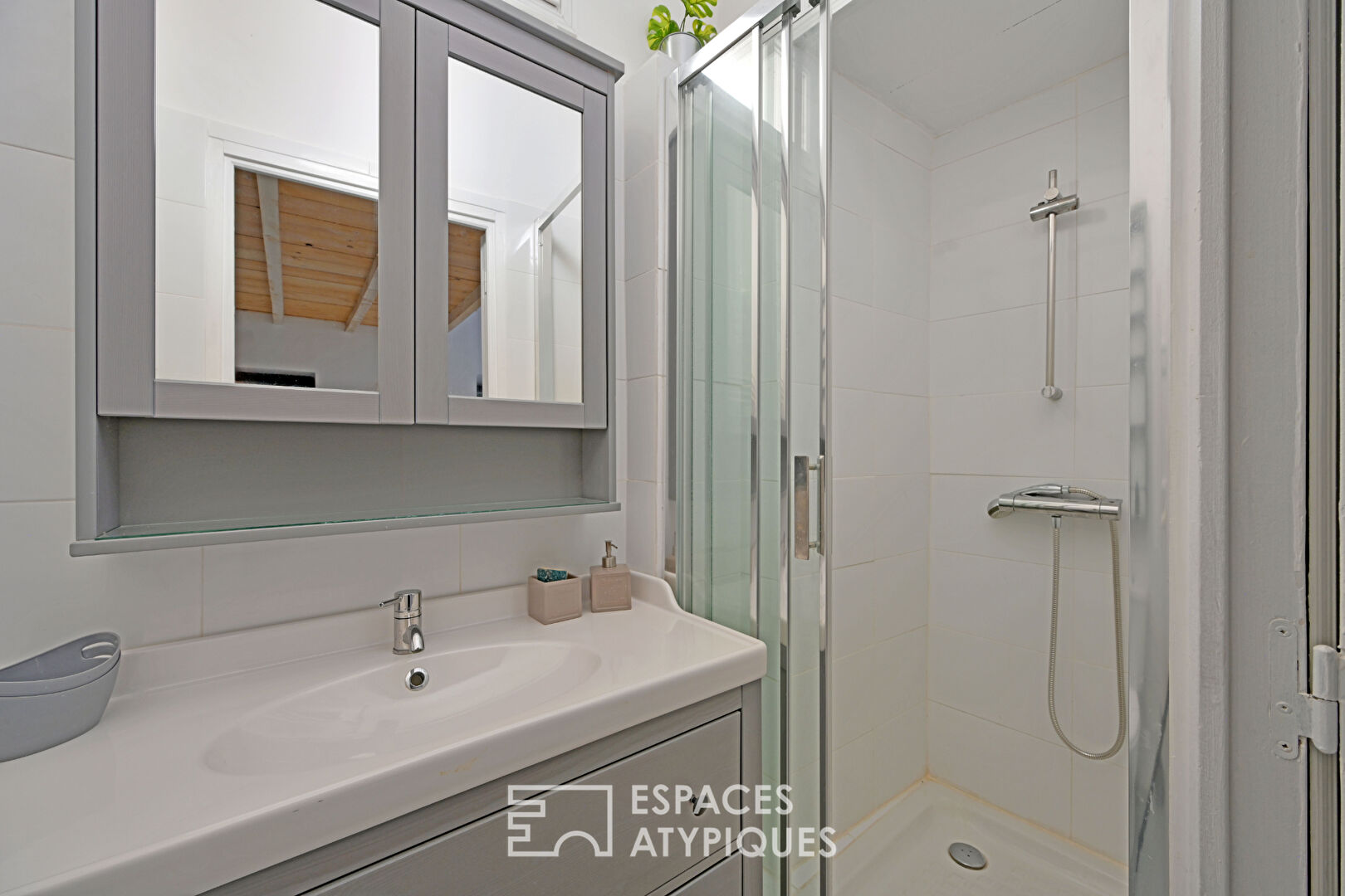Elegant 2-room apartment in the city center of Nîmes