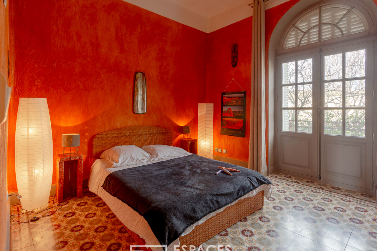 Maison de Maître en coeur de village avec  jardin et piscine