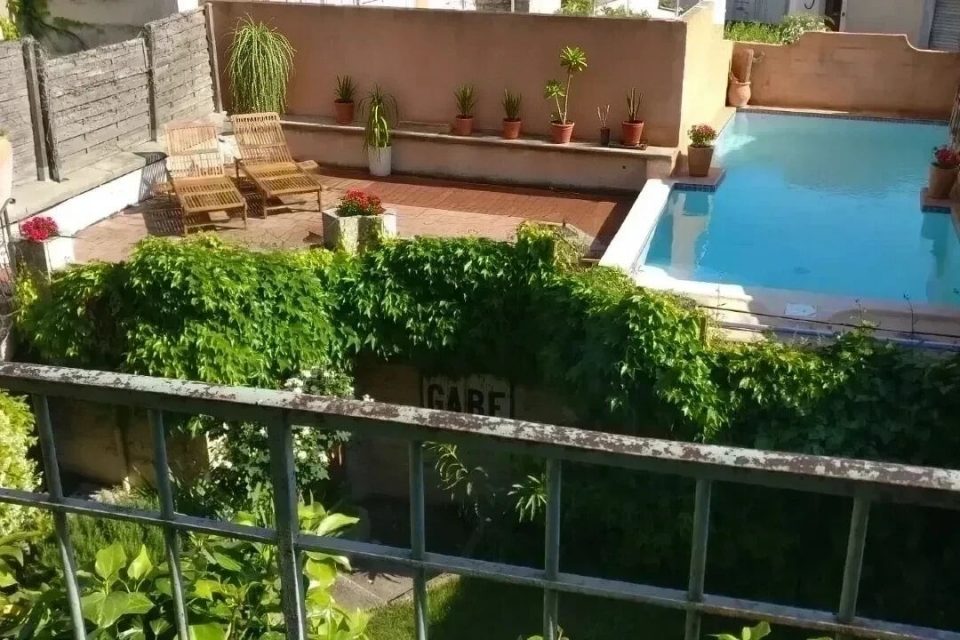 Maison de Maître  avec piscine proche d'Avignon