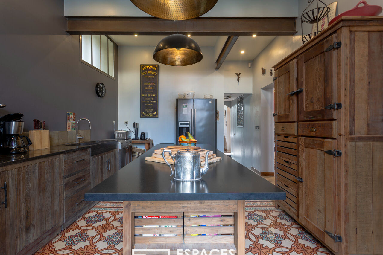 Maison de Maître avec piscine proche d&rsquo;Avignon