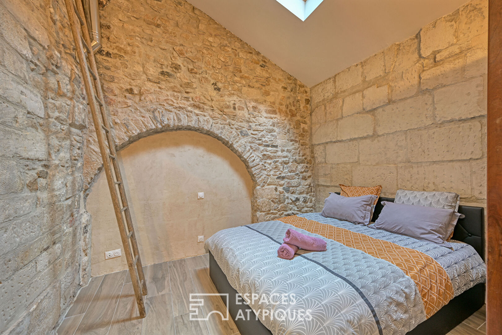 Appartement  esprit loft à proximité des Arènes