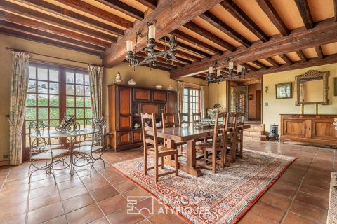 Maison familiale de caractère avec piscine