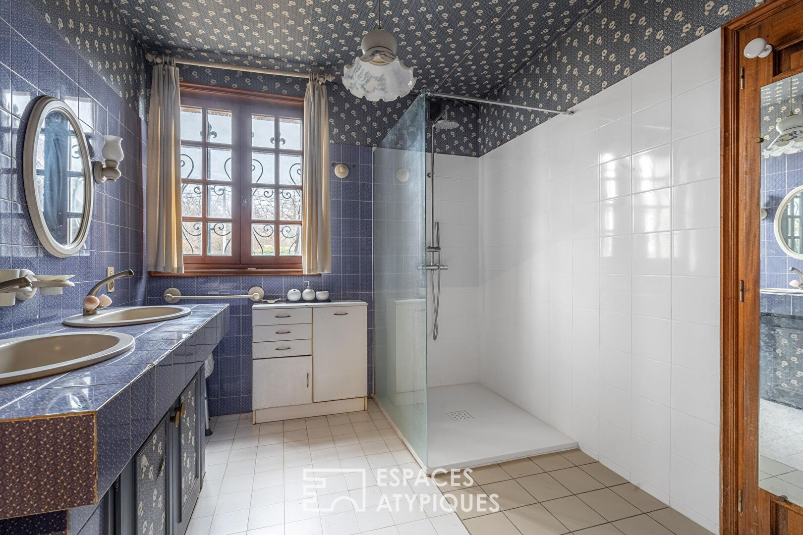 Maison familiale de caractère avec piscine