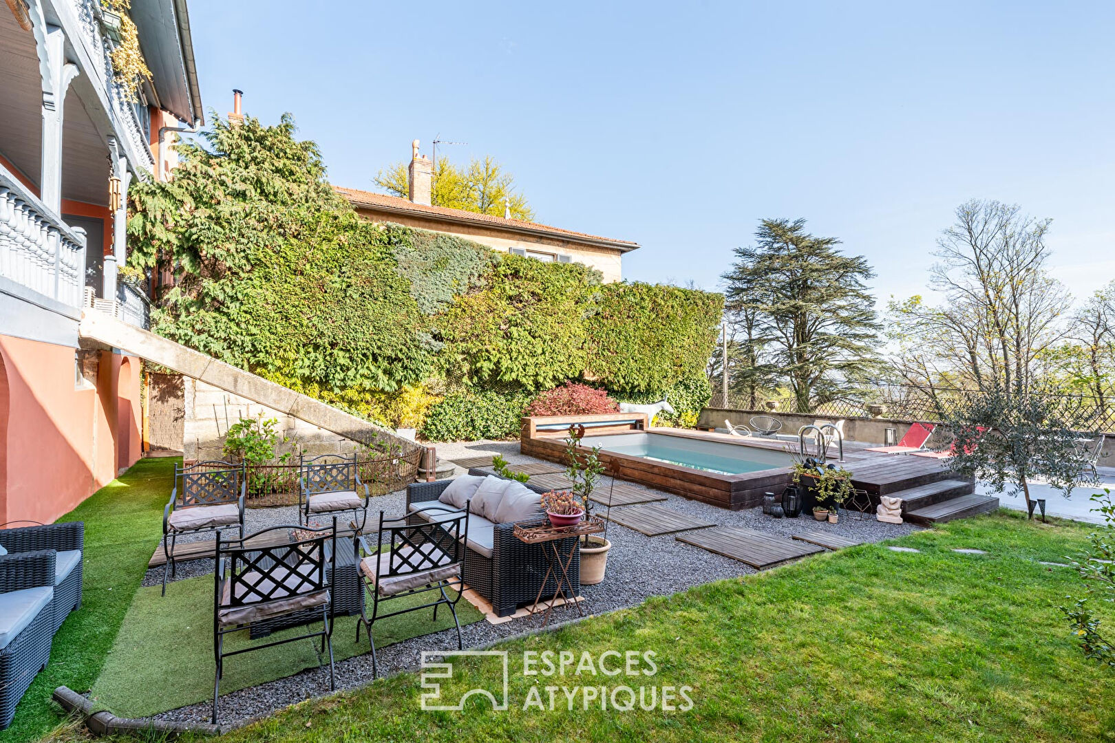 Maison de caractère et sa piscine