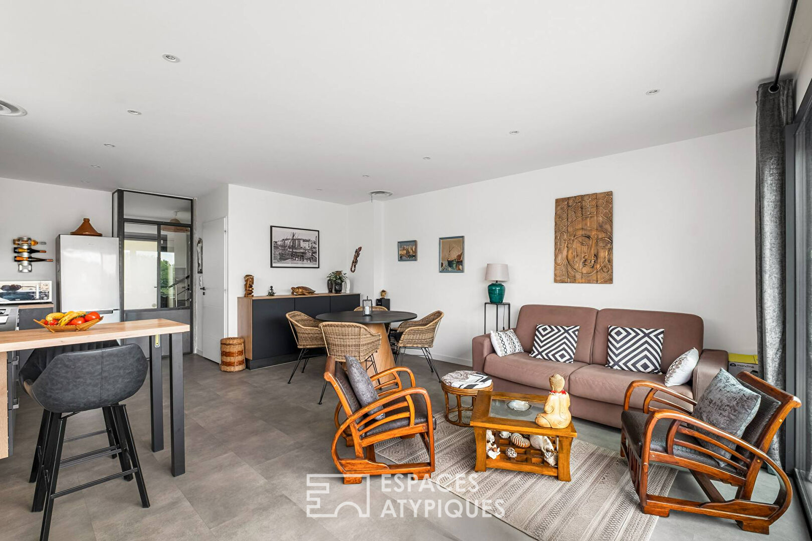 Charmante maison neuve en duplex avec terrasse et stationnement