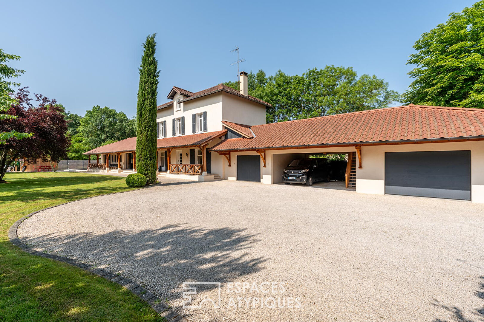 Elégante maison de maître rénovée aux portes de la cité médiévale de Chatillon sur Chalaronne