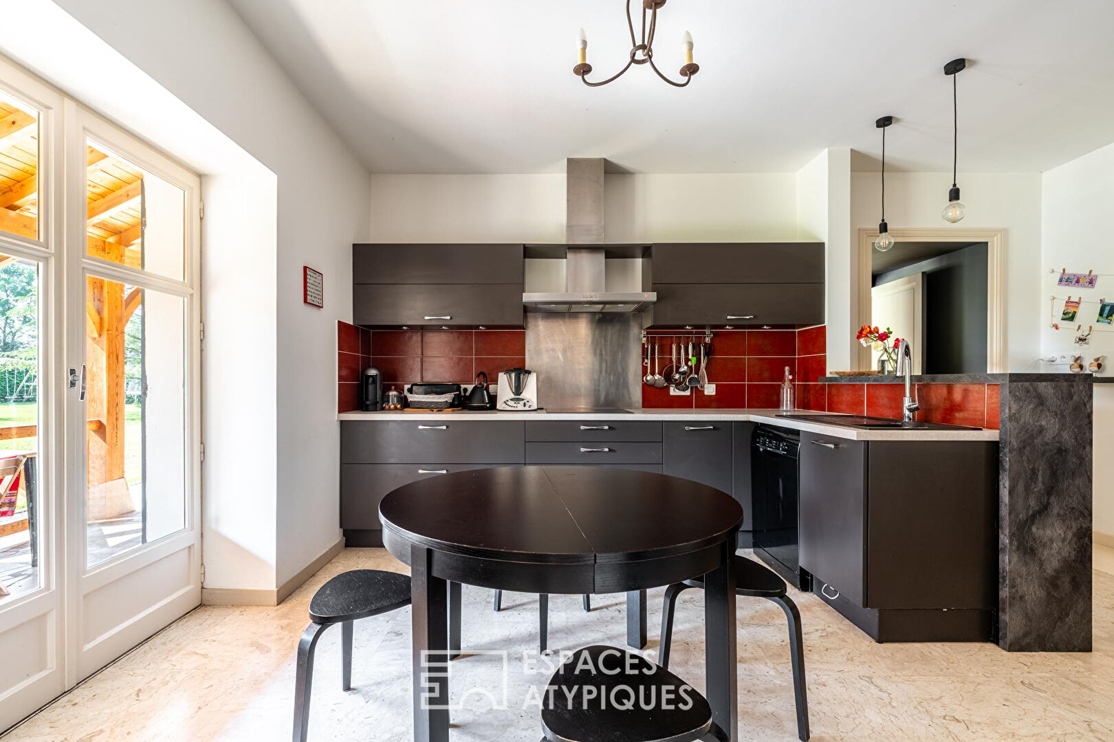 Elégante maison de maître rénovée aux portes de la cité médiévale de Chatillon sur Chalaronne