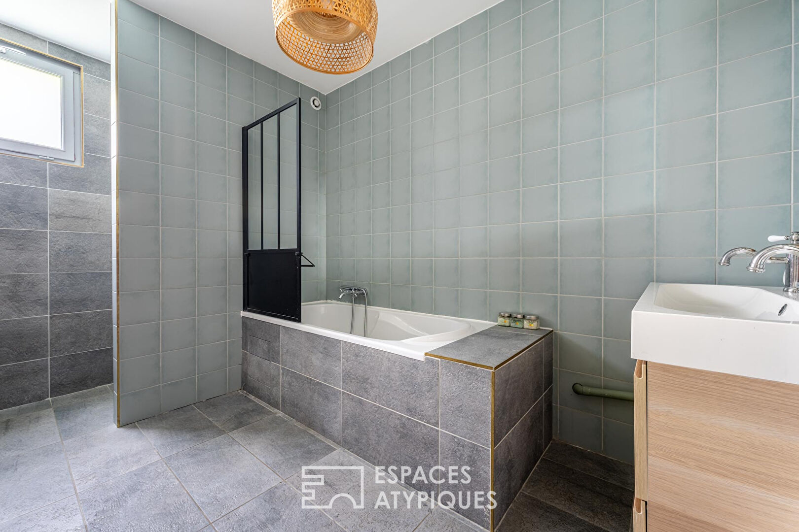 Maison de village rénovée par des architectes