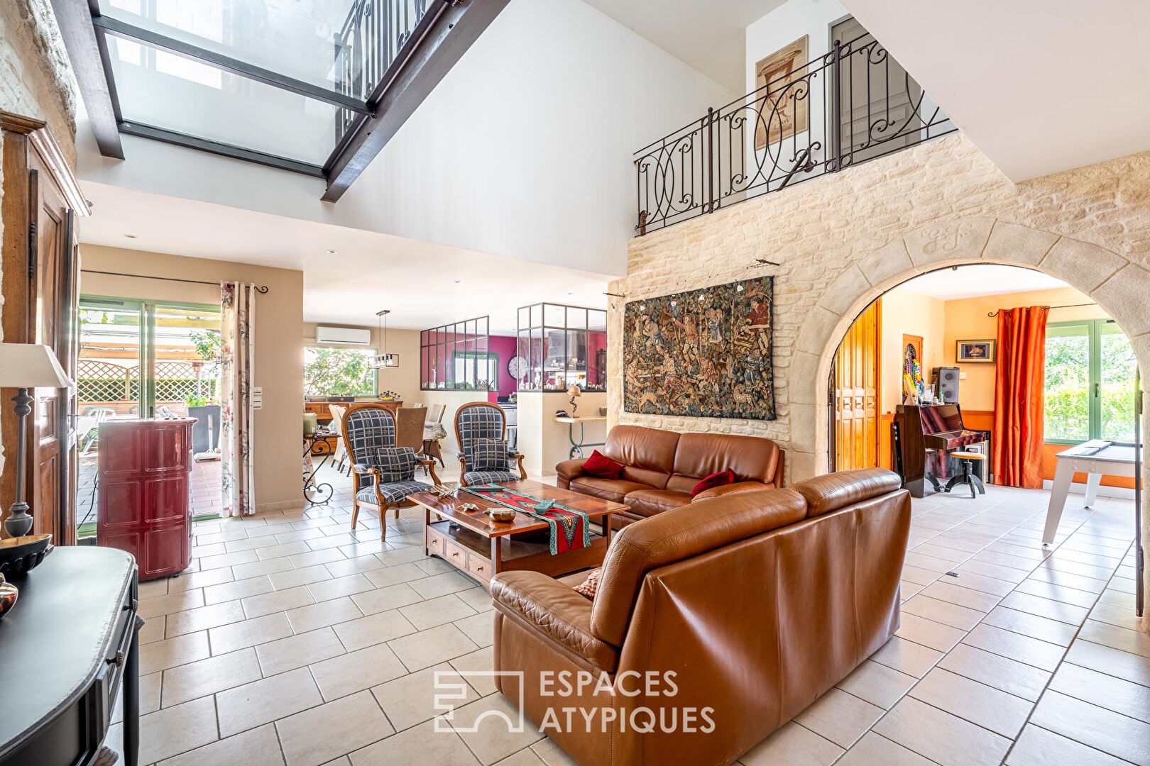Villa avec jardin et piscine au coeur de Pommiers