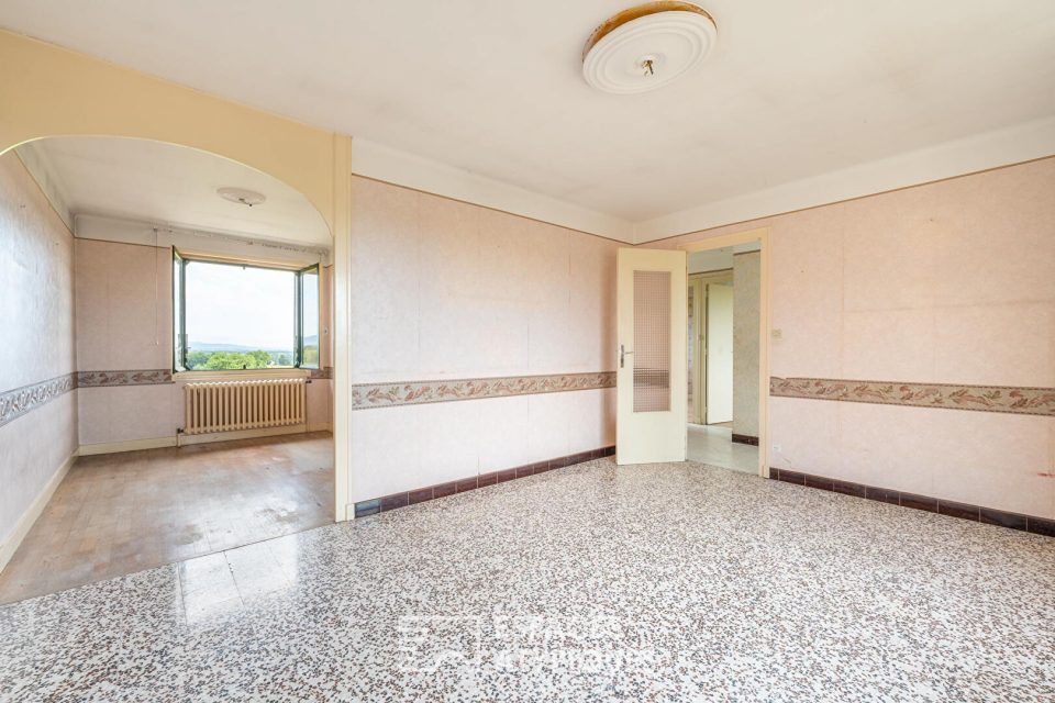 Maison à rénover avec vue imprenable sur les vignobles