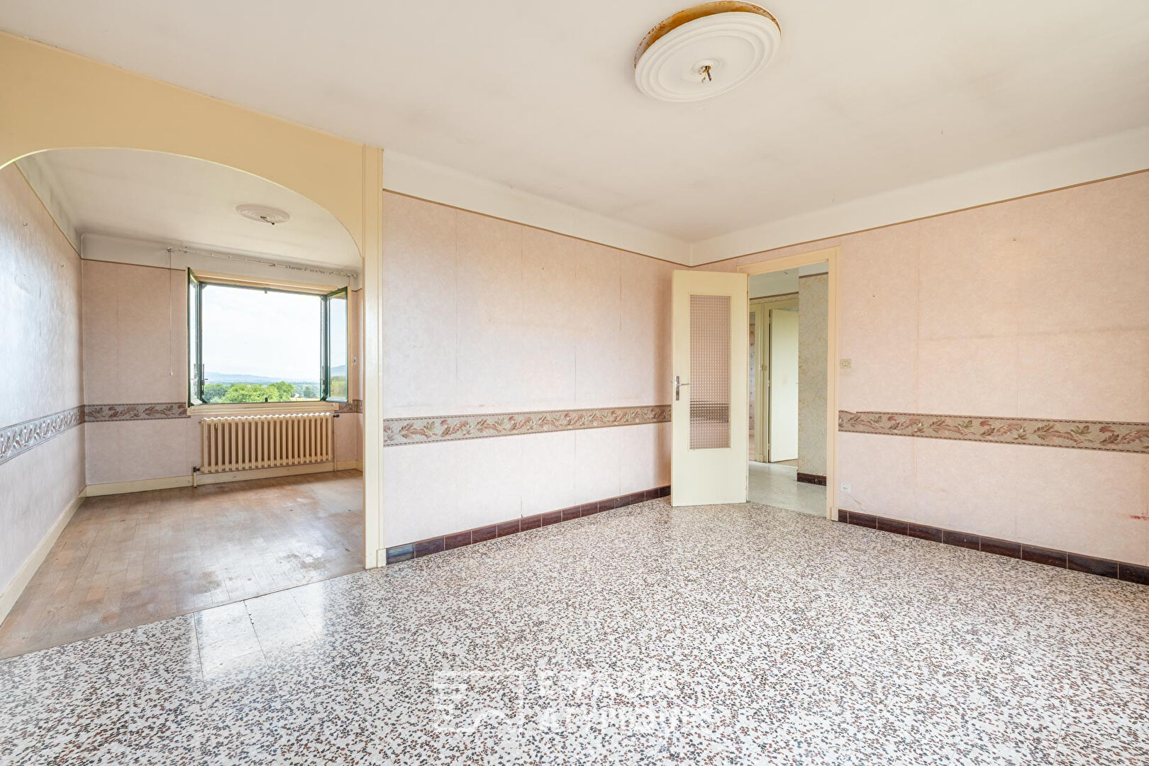 Maison à rénover avec vue imprenable sur les vignobles