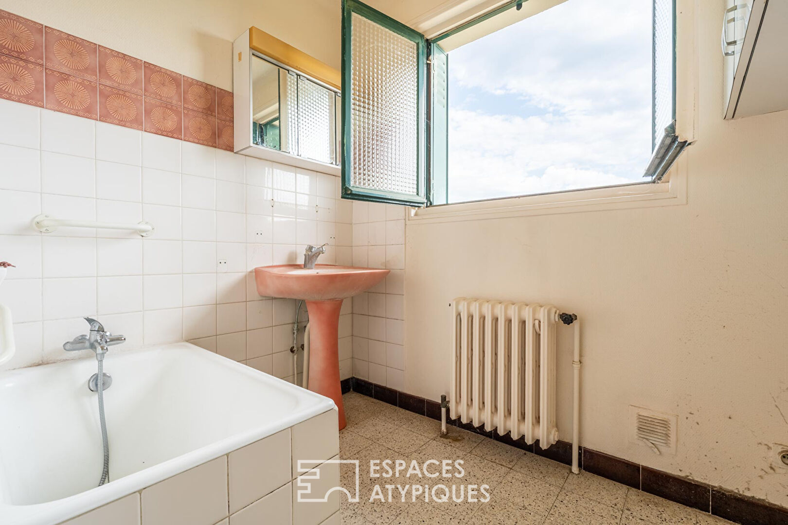 Maison à rénover avec vue imprenable sur les vignobles