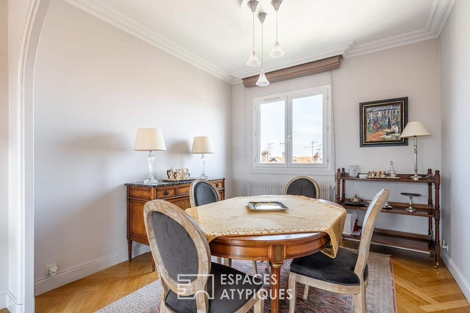 Appartement au dernier étage avec garage et stationnement