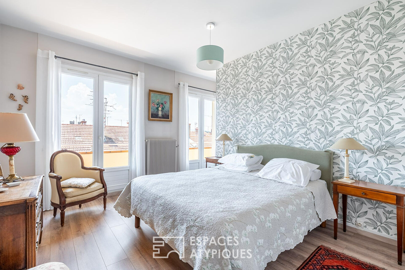 Appartement au dernier étage avec garage et stationnement