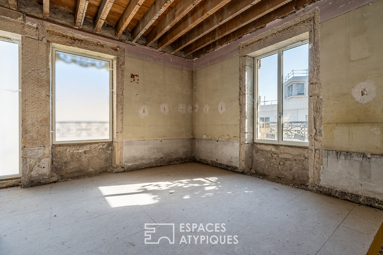 Duplex à repenser avec jardin à Anse
