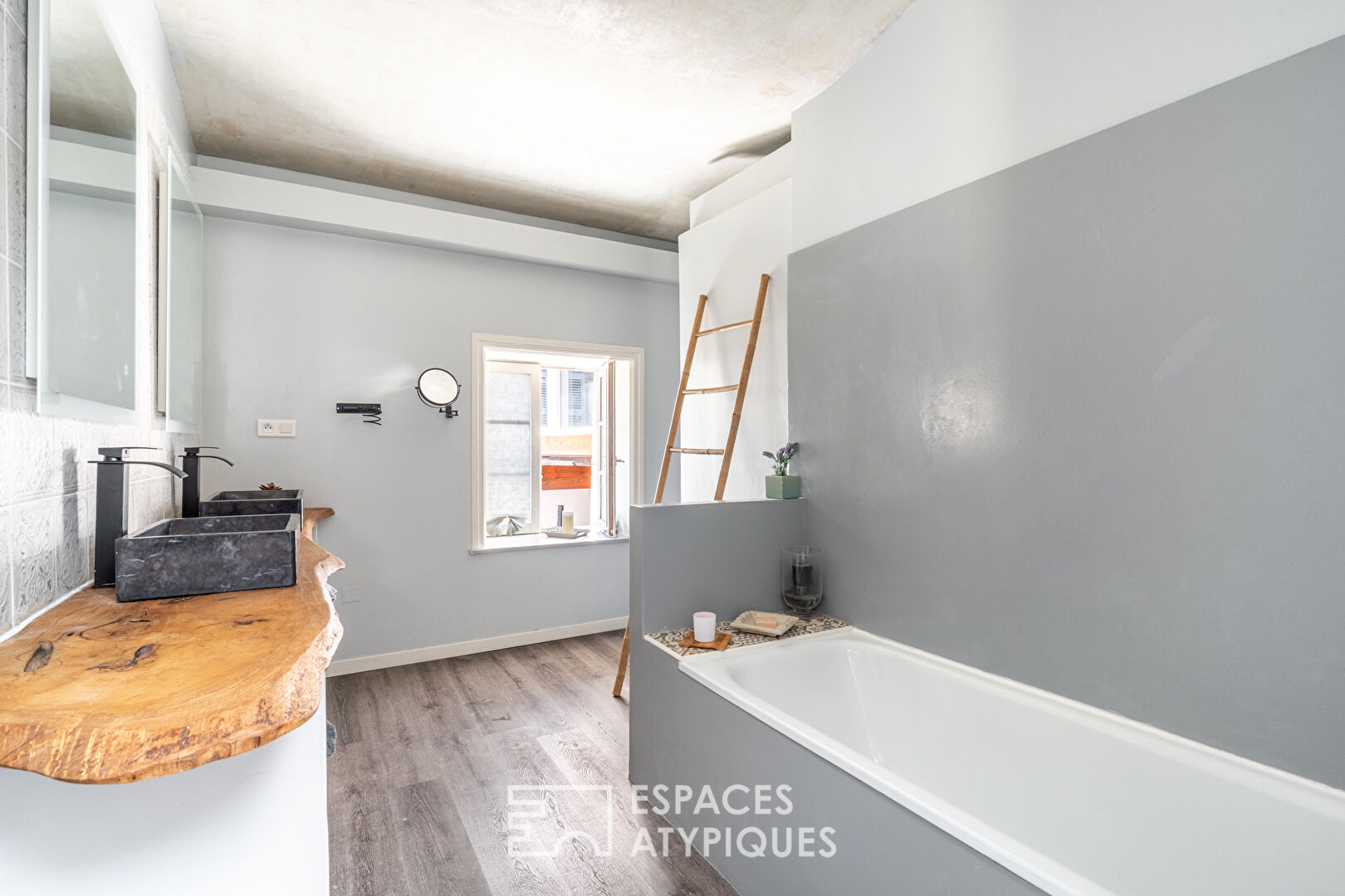 Charmante maison de village avec jardin, piscine et dépendances