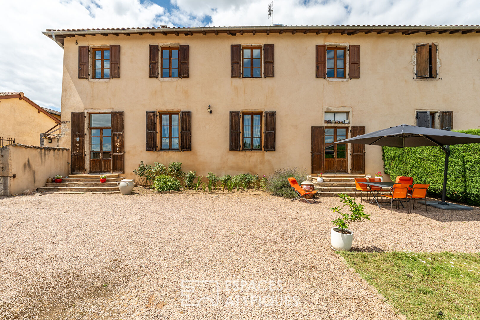 Maison de caractère avec jardin proche Belleville en Beaujolais