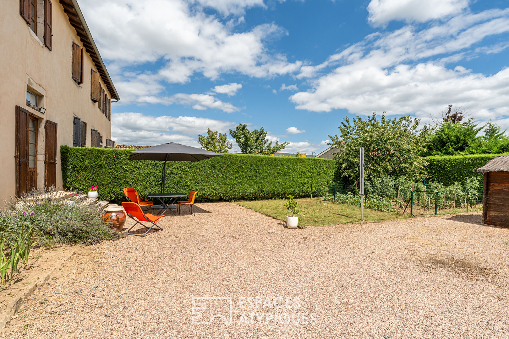 Maison de caractère avec jardin proche Belleville en Beaujolais