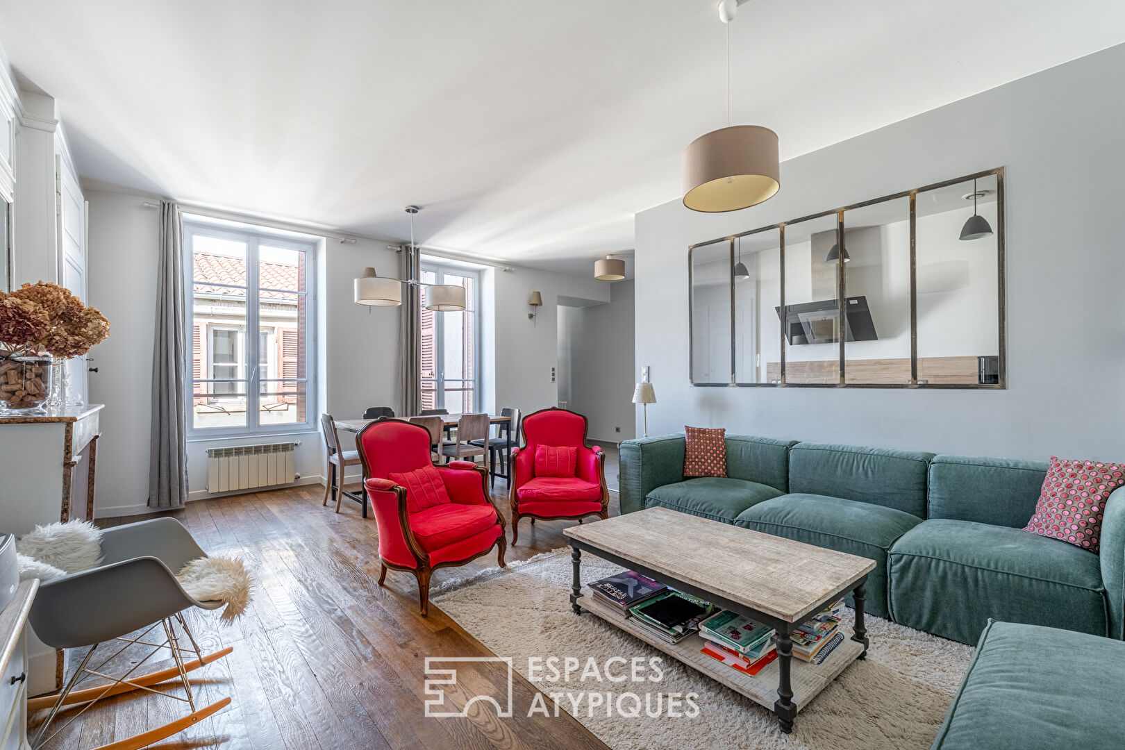 Beautiful renovated top floor apartment
