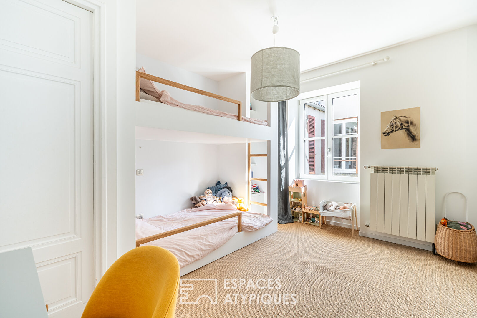 Beautiful renovated top floor apartment