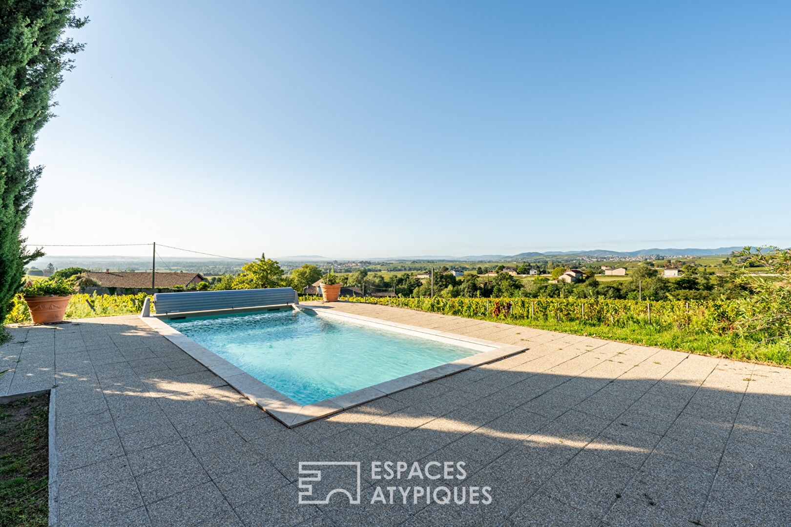 Character property on the heights of Fleurie with swimming pool and breathtaking view