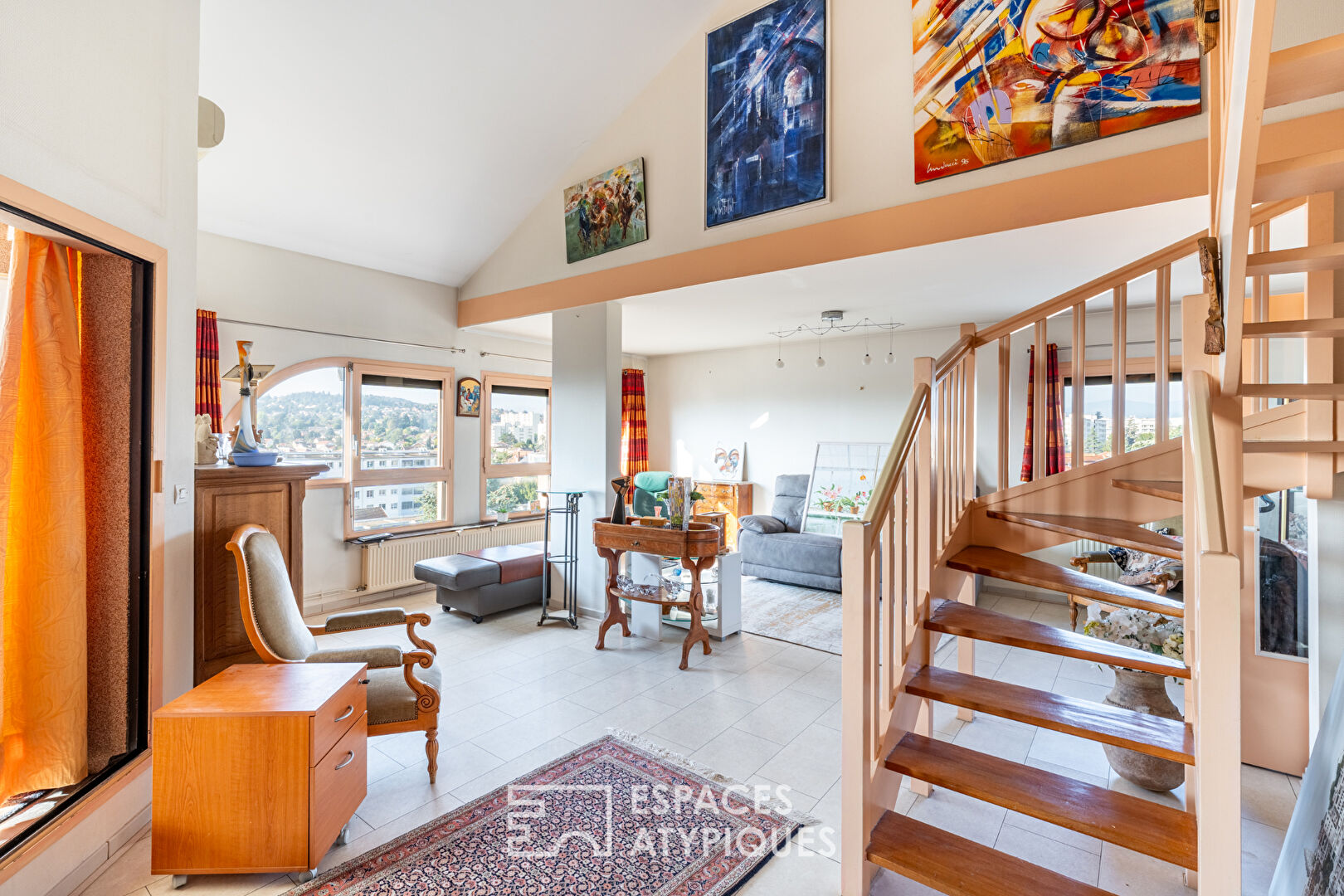 Top floor apartment to modernize