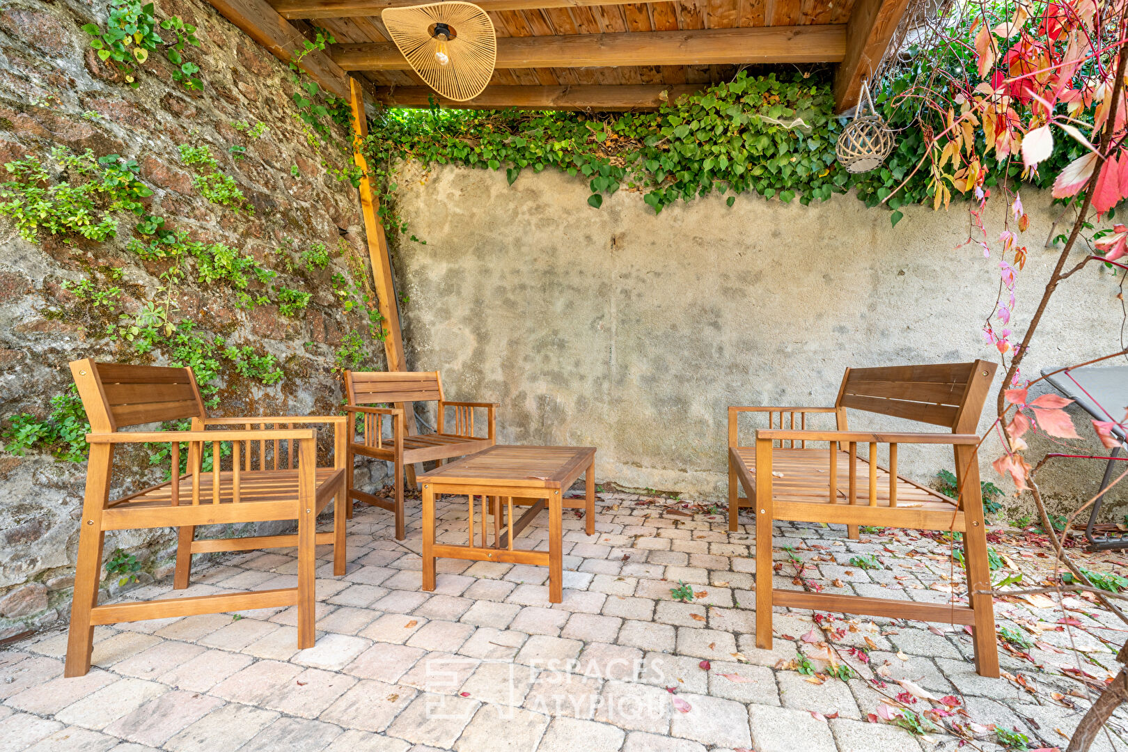 Charmante maison de village avec terrasse et jardin bucolique