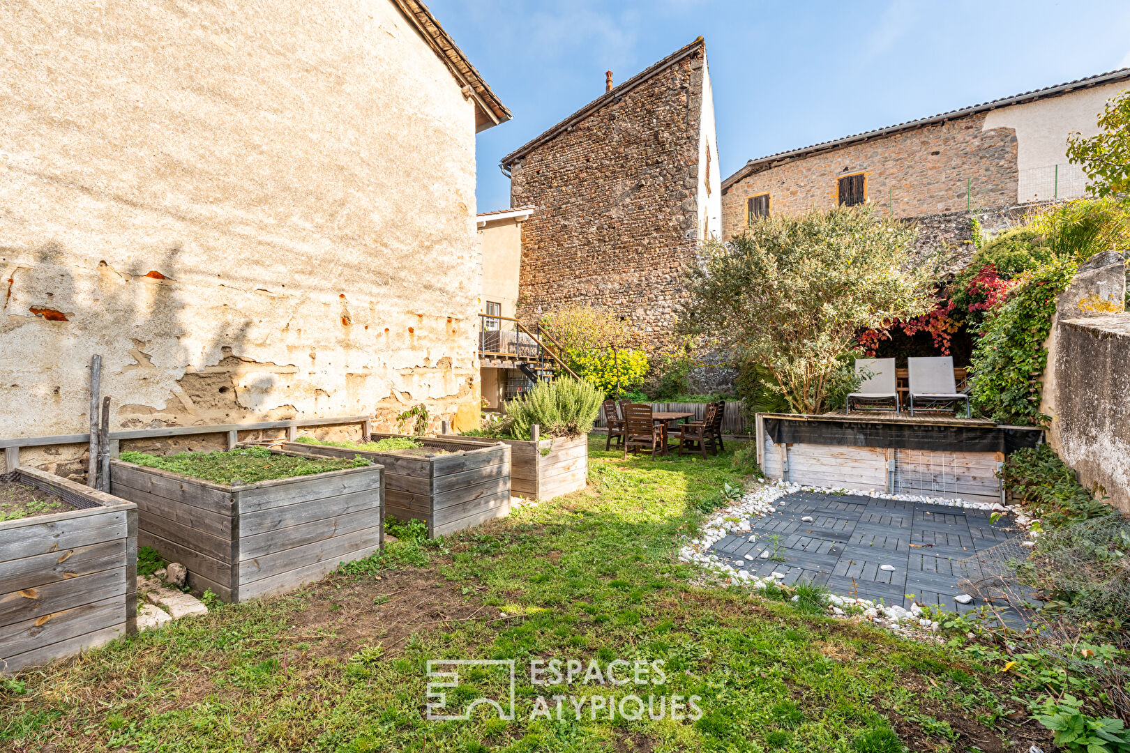 Charmante maison de village avec terrasse et jardin bucolique
