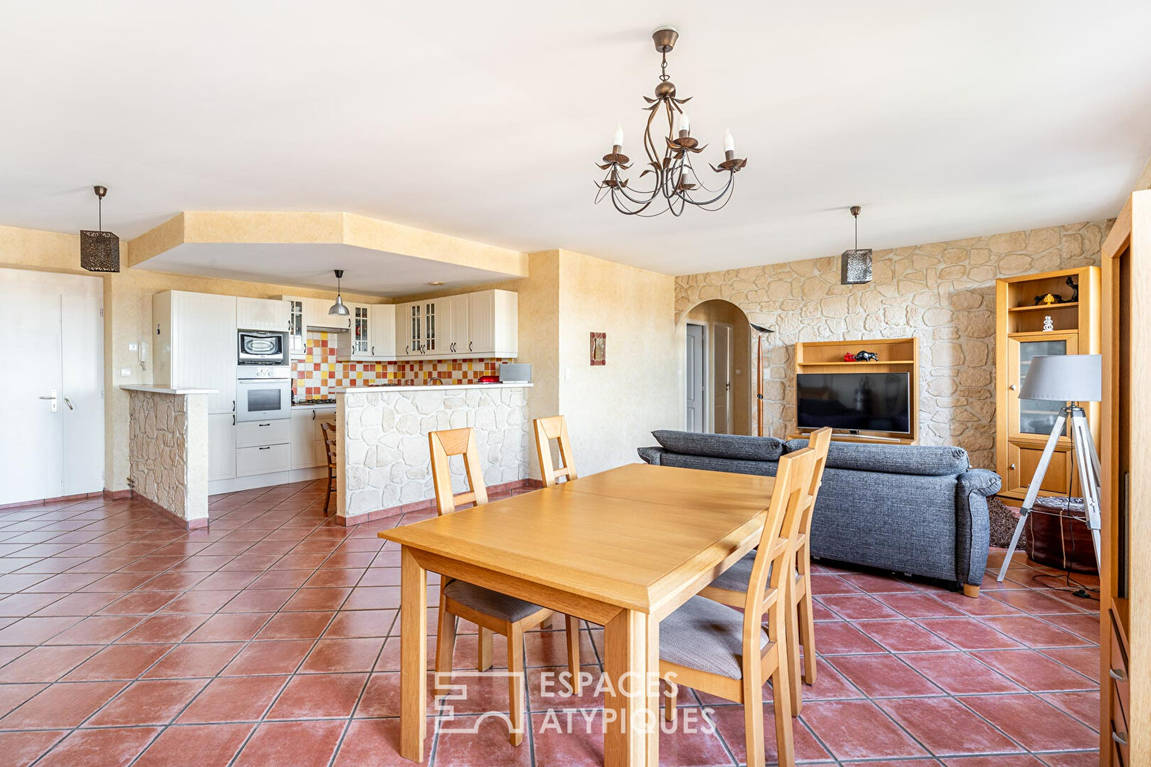 Apartment in Limas, 4 rooms, 85 m2