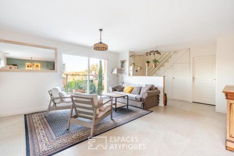 Maison Familiale rénovée sur les hauteurs de Neuville sur Saône