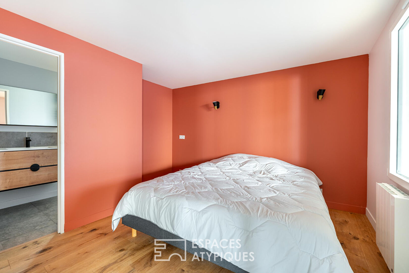 Renovated house with terrace and parking