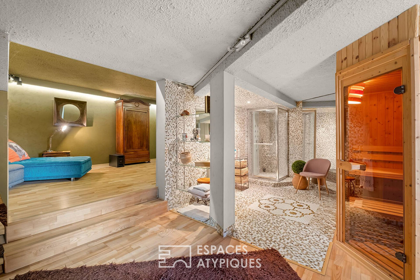 Villa d&rsquo;architecte avec vue panoramique sur la Saône, le Beaujolais et les Monts du Lyonnais