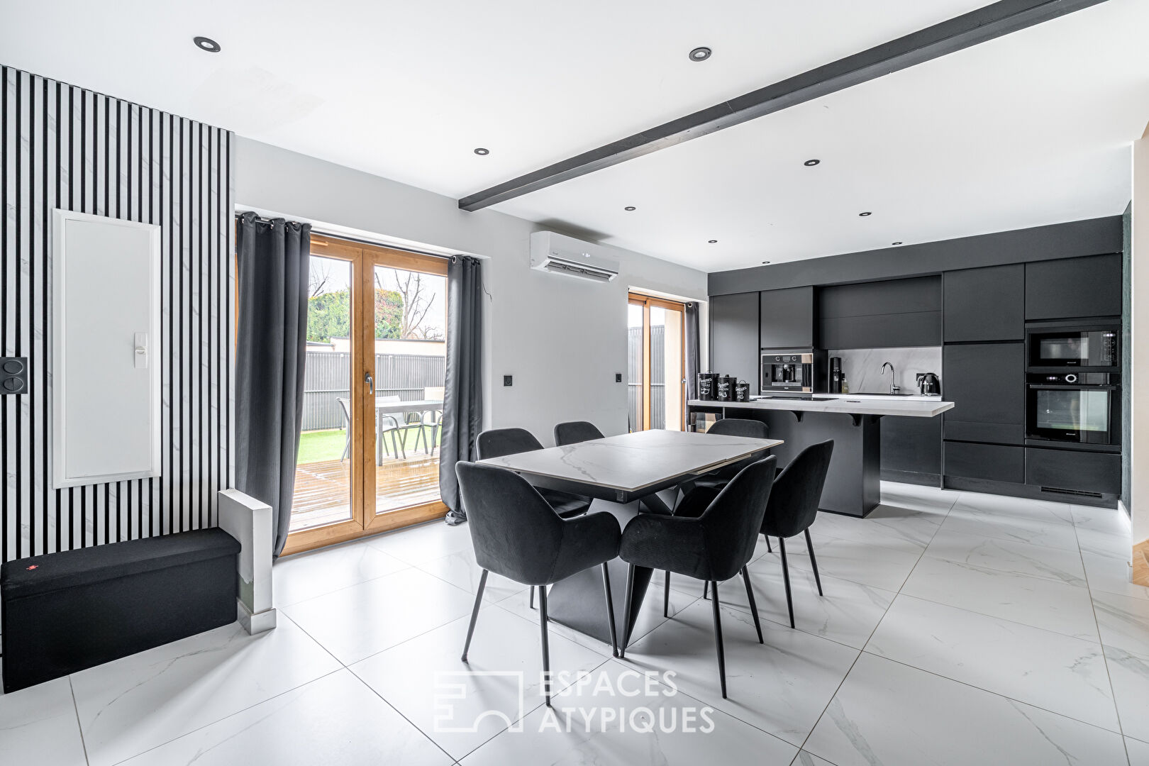 Duplex moderne et lumineux avec terrasse et jardin