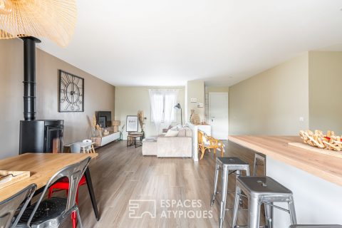 Maison de plain-pied rénovée avec jardin à deux pas du centre village de St Georges de Reneins